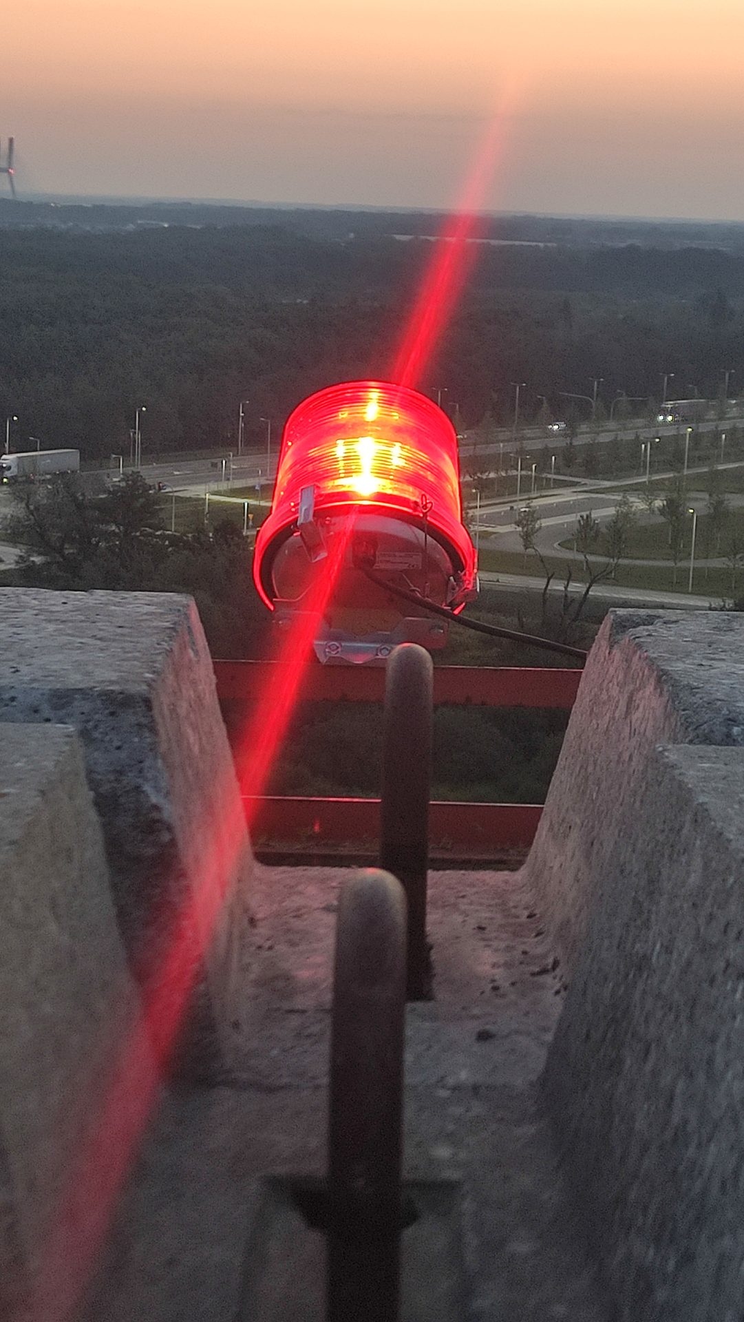 Światło obrysowe, ul. Kosmonautów, Wrocław