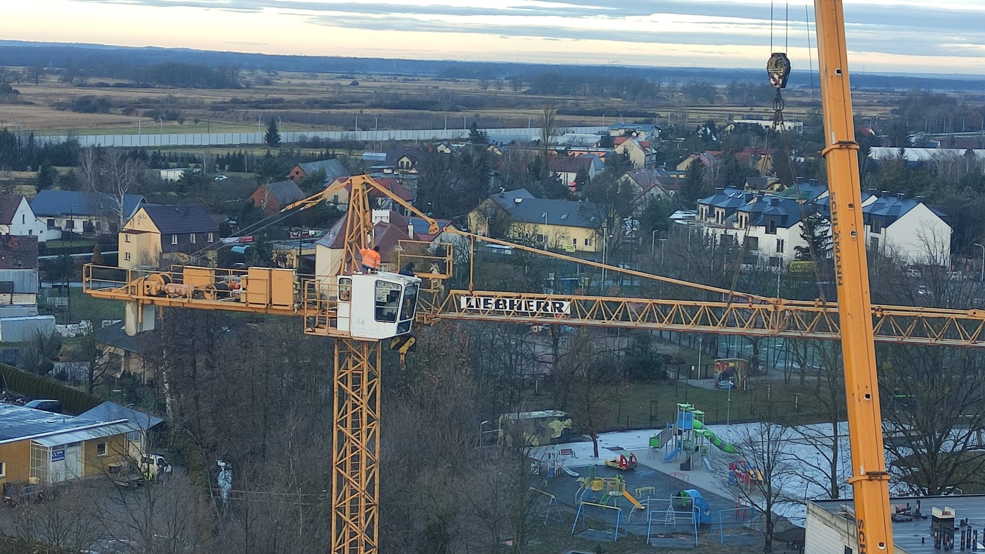 Prace montażowe, ul. Waniliowa, Wrocław